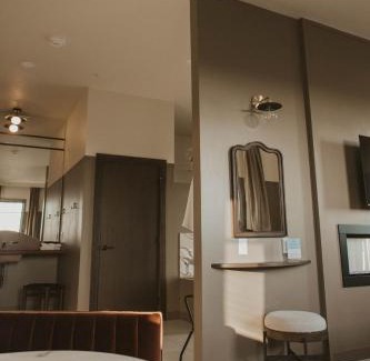 Berlin Apartment | The Atlee Suites