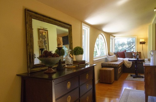 Forestville Cabin | The Attic At The Red Chateau - Russian River Wine Valley