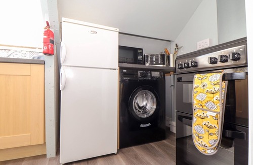 Ruan Minor Cottage | THE ATTIC, family friendly, character holiday cottage in Ruan Minor
