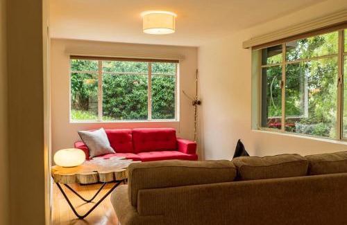 Lenah Valley Apartment | The Augusta - Minutes to Vibrant North Hobart