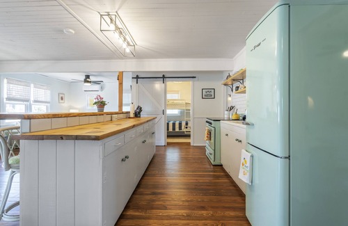 Surf City Cottage | The AWARD-WINNING Knotty Cottage, Beach House, Owner Operated