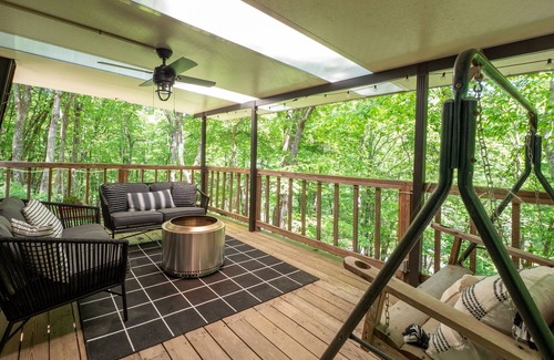 Sky Valley Cabin | THE AWAY FRAME: Cozy 5 Bdrm A-Frame in the Woods