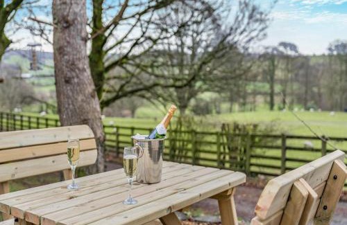 Tewitfield House | The B Hive At Buckstone House