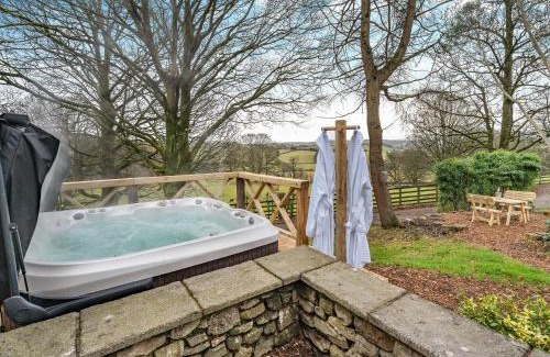 Tewitfield House | The B Hive At Buckstone House