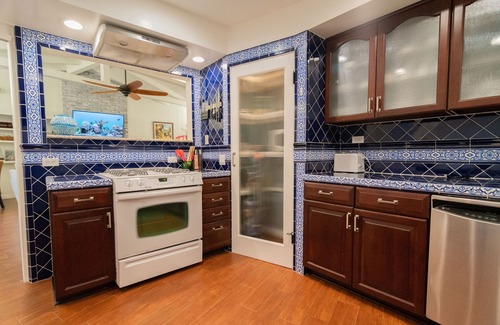 Lantern District House | The Balboa - Luxury, Garden Apt with it All!