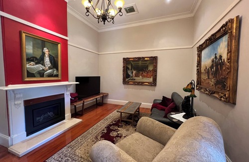 Mount Victoria House | The Bank House