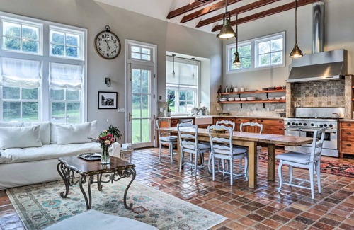 Beallsville House | the barn a french farm house for executive, Golfer, vacation and small party.