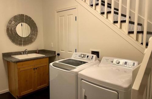 Ashland Apartment | The Barn at Emigrant Creek