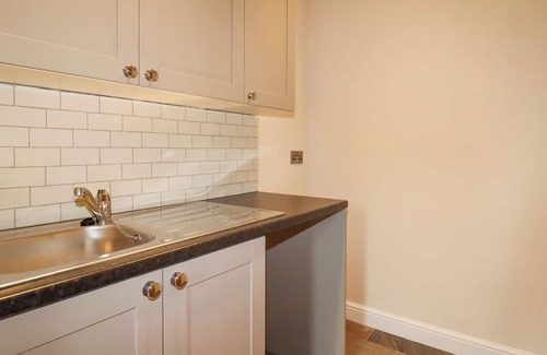 Middlewich Apartment | THE BARN, pet friendly, with a garden in Sandbach