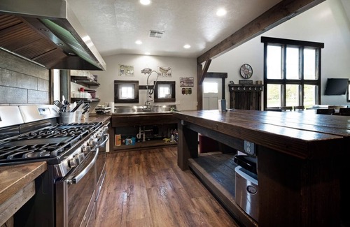 Garden City Cabin | The Barn (Sleeps 21) by Bear Lake Luxury Rentals