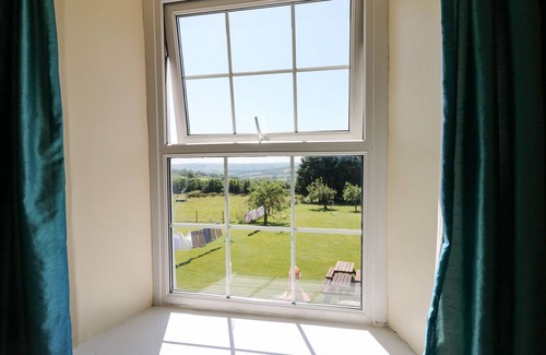 Littleham Cottage | THE BARTON, pet friendly, with open fire in Bideford