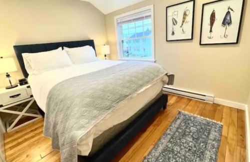 Bath Apartment | The Bath House - 2 Bedroom - Bowdoin, Mins to DNTN