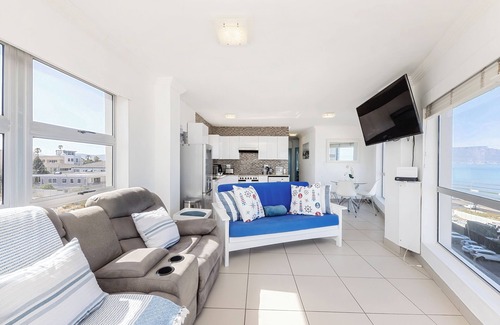 West Beach Apartment | The Bay A501 by HMH