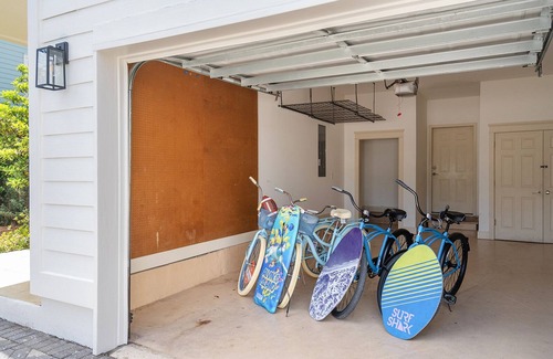 Gulf Place House | The Beach Cabin-refreshing home backing to natural space & 0.7 miles to beach!
