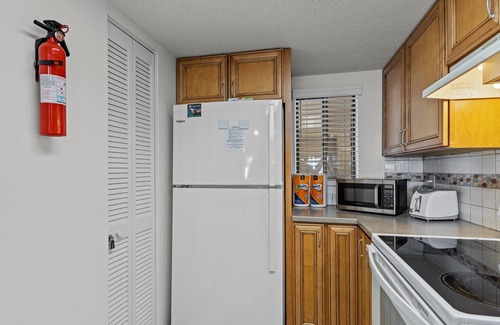 Emerald Isle Condo | The Beach Hive: Ocean view condo in the heart of Emerald Isle