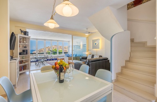 Salobrena Apartment | 'The Beach House at Playa Salobreña' front line beach views, Pool, Garden, Terrace & Wi-Fi