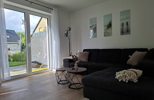 Lembruch House | The beach house, up to 8 people, with garden, 200 meters to the lake