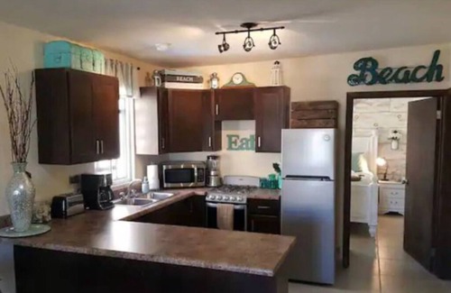 Brisas del Golfo House | The Beach Retreat! Backyard bar, games & fire pit!