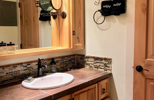 McCall Condo | The Bear Dean: City Center Condo w/Wifi & Parking