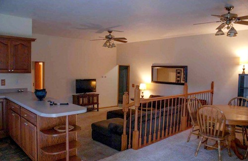 Shingleton House | The Bear's Den Inn, only minutes away from Pictures Rocks Attractions!