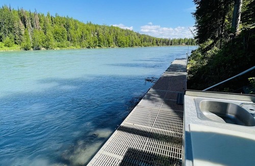 Funny River Apartment | The Bears Den at Catch’em AK
