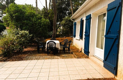 Longeville-sur-Mer Ski Chalet | The Beautiful Star in the heart of the Pine Forest