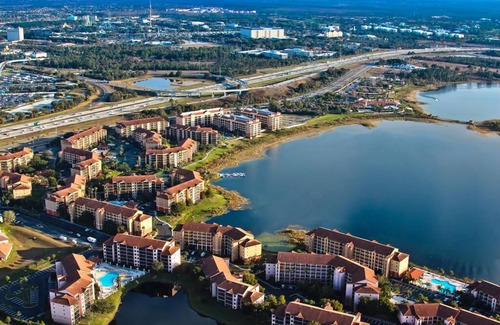Florida Central Atlantic Coast Condo | The beautiful lakefront Westgate Lakes Resort & Spa is a tropical paradise