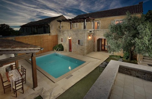 Prkacini House | The beautiful rustic Casa Nina with swimming pool is set in Central Istria.