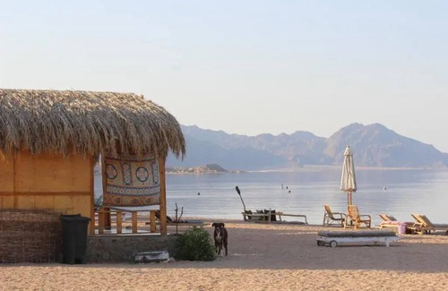 Nuweiba House | The Bedouin Life with Eid Ali - Deluxe two Twin bed Villa
