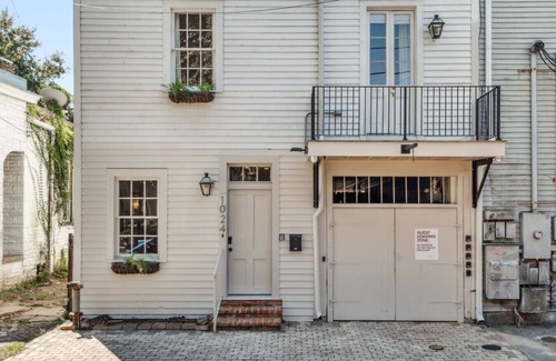 Irish Channel Apartment | The Belle on Magazine