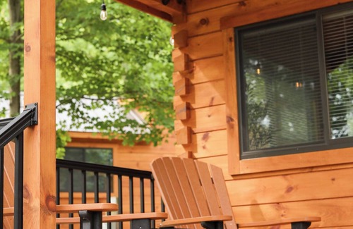 Mingoville Cabin | The Bellefonte Campground presents: Tiny Home| 1 Bedroom with Hot tub