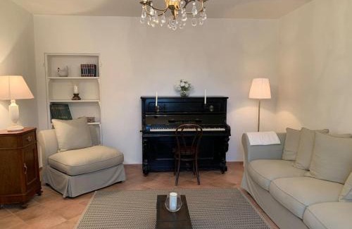 Bergamasco House | THE BERGHOUSE - LA CASA SUL CLIVO with JACUZZI