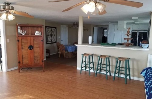 Cedar Lane House | THE BEST IN SARGENT, TEXAS