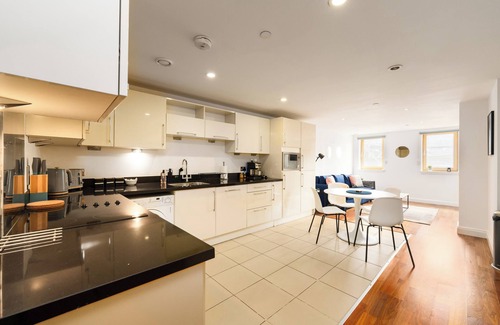Castle Quarter Apartment | The best location in Cardiff City Centre