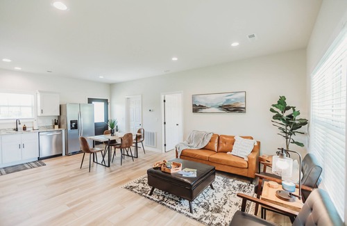 Marion House | The Best of Lake Egypt/Lake Access + Covered Dock