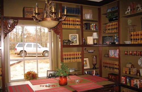 Mount Vernon House | The Big Pasture Lodge - An Elegant Escape in the Woods of East Texas