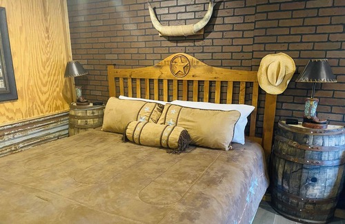 Amarillo Apartment | The Big Texan Double 134
