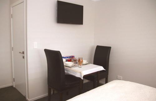 Motueka Bed & Breakfast | The Birch Tree B&B