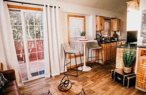 Austin House | The Bison Cabin - The Cabins at Rim Rock