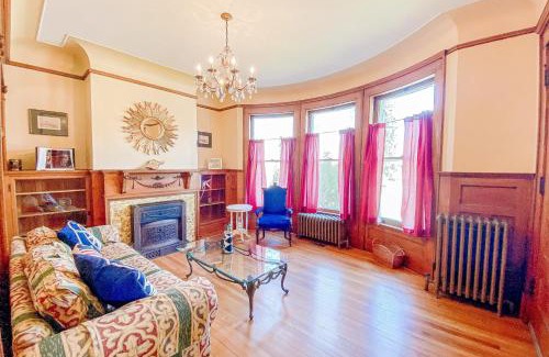 Manistee House | The Blacker House