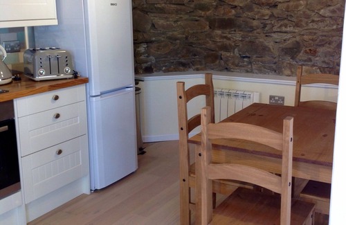 Port Isaac House | The Blacksmith's Shop, Trewetha, Port Isaac … sleeps 2, parking, garden.