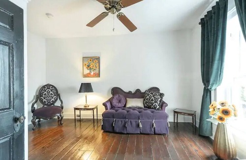 Orange Apartment | The Blenheim Suite in historic Holladay House
