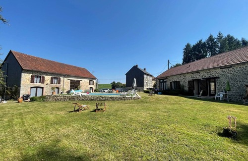 Saint-Dizier-Leyrenne House | The Bleuet Gite
