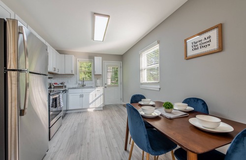 East Raleigh House | The Blue Bird, newly renovated modern home close to downtown Raleigh