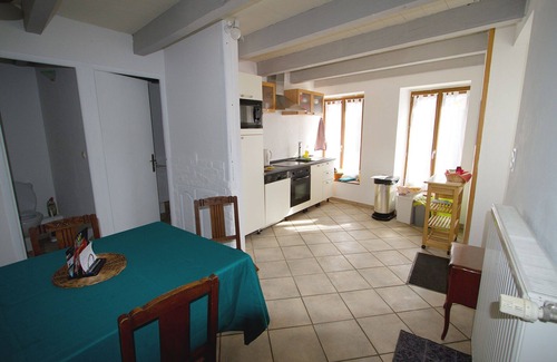 Celles-en-Bassigny House | The Blue Bumblebee in Langres and its 4 lakes
