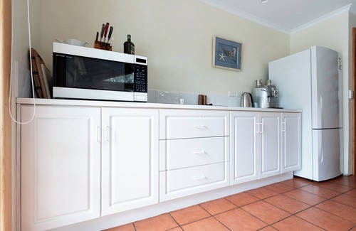 Binalong Bay House | The Blue Bush Shack in Binalong Bay