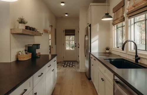 Monteagle House | The Bluebird Cabin