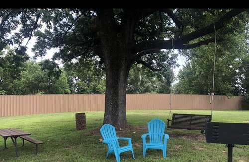 Bryan County RV Rental | The Bluff RV Park slip rental with Red River access.