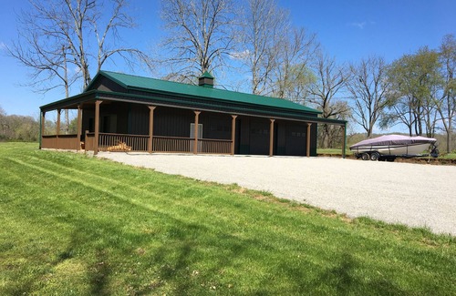 Bakerton Cabin | The Boat Haus Guesthouse, a rustic barndominium on the Cumberland River