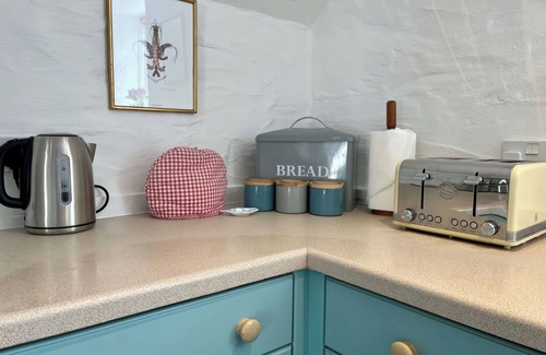 Golant Cottage | THE BOAT HOUSE, character holiday cottage in Tywardreath